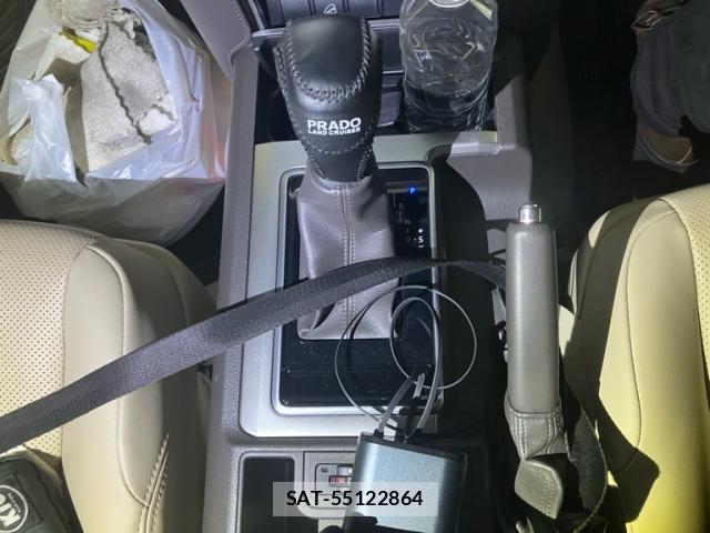 Toyota LAND CRUISER PRADO 2022-12 7358357-24