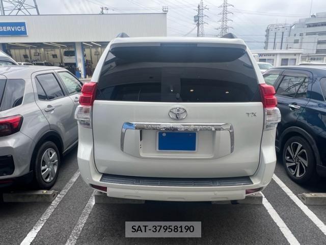 Toyota LAND CRUISER PRADO 2011-06 7358373-1