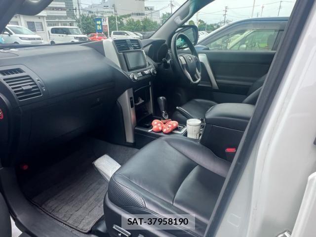 Toyota LAND CRUISER PRADO 2011-06 7358373-6