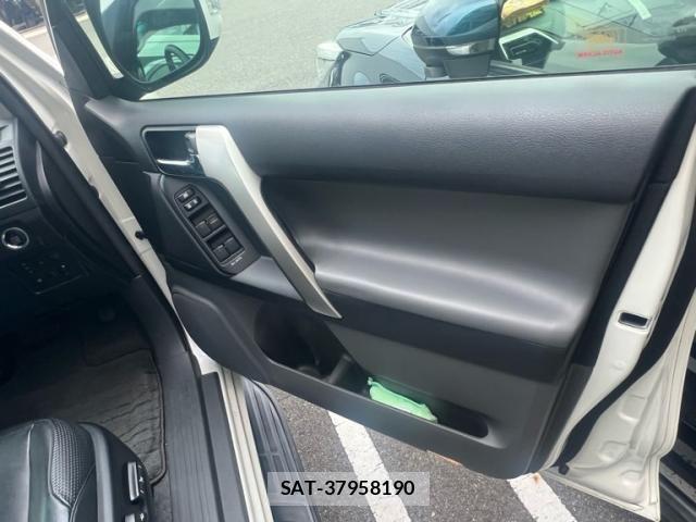 Toyota LAND CRUISER PRADO 2011-06 7358373-8
