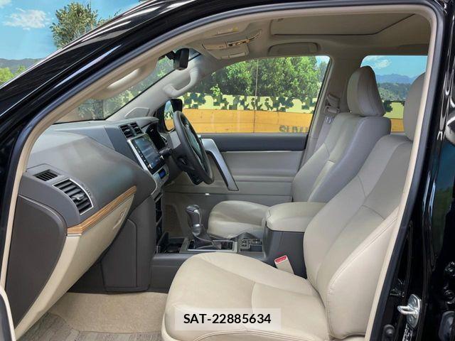 Toyota LAND CRUISER PRADO 2023-07 7358347-1