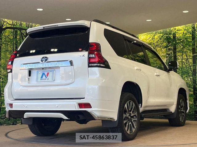 Toyota LAND CRUISER PRADO 2023-10 7392563-17