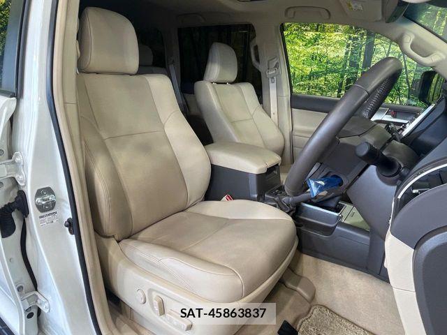 Toyota LAND CRUISER PRADO 2023-10 7392563-7