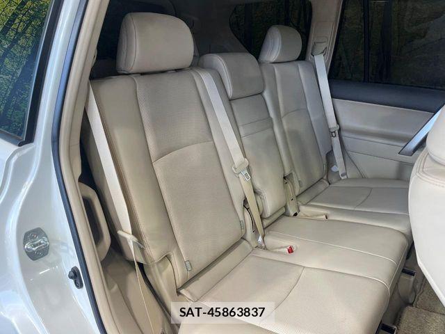 Toyota LAND CRUISER PRADO 2023-10 7392563-8