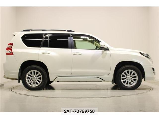Toyota LAND CRUISER PRADO 2015-08 7392590-13