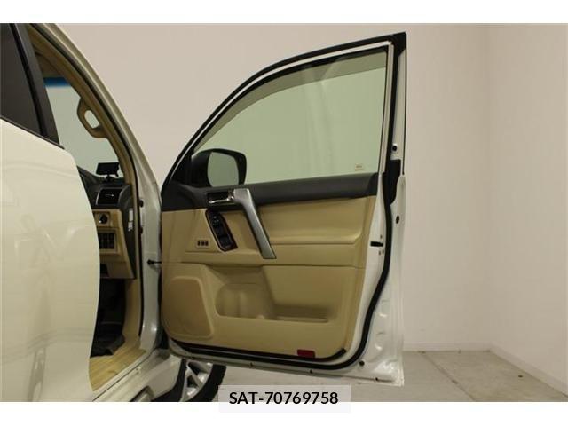 Toyota LAND CRUISER PRADO 2015-08 7392590-29