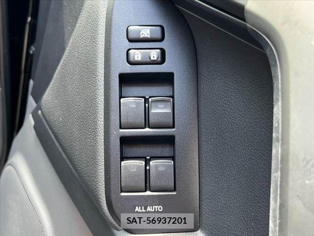 Toyota LAND CRUISER PRADO 2012-01 7392593-28