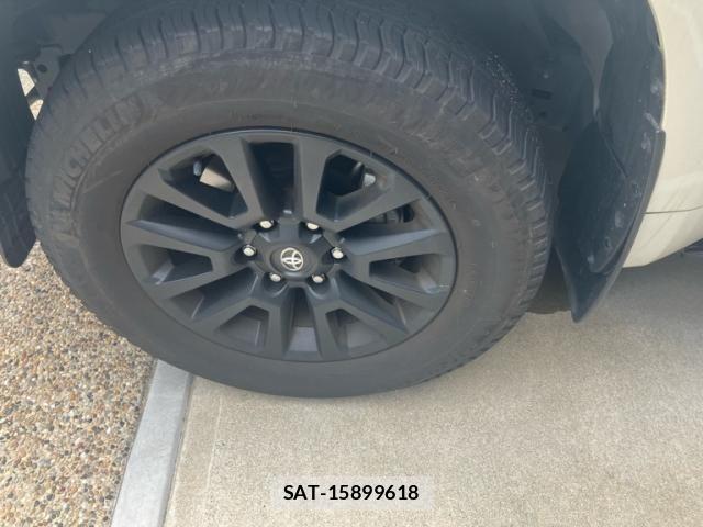 Toyota LAND CRUISER PRADO 2023-02 7392562-3