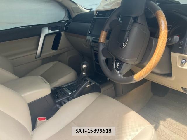 Toyota LAND CRUISER PRADO 2023-02 7392562-7