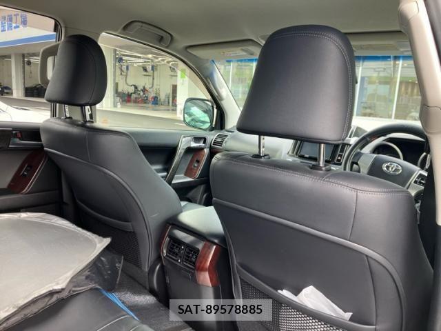 Toyota LAND CRUISER PRADO 2013-10 7392599-12