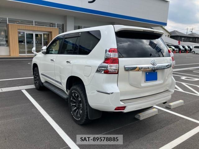 Toyota LAND CRUISER PRADO 2013-10 7392599-4