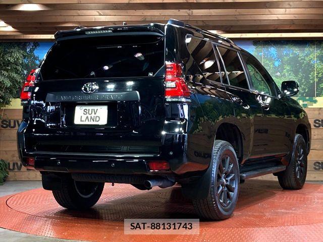 Toyota LAND CRUISER PRADO 2022-10 7392577-16