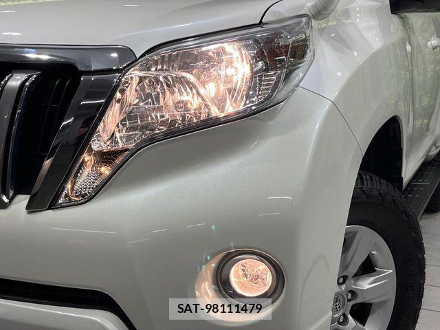Toyota LAND CRUISER PRADO 2017-05 7392597-11