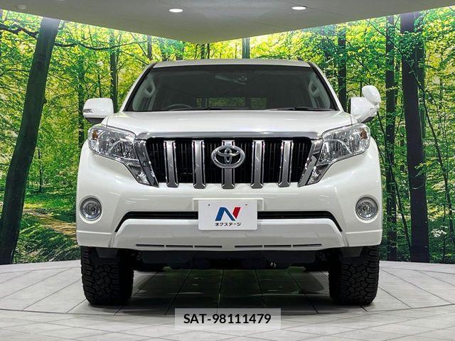 Toyota LAND CRUISER PRADO 2017-05 7392597-13