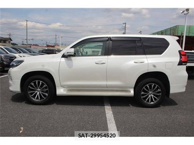 Toyota LAND CRUISER PRADO 2018-10 7392576-10