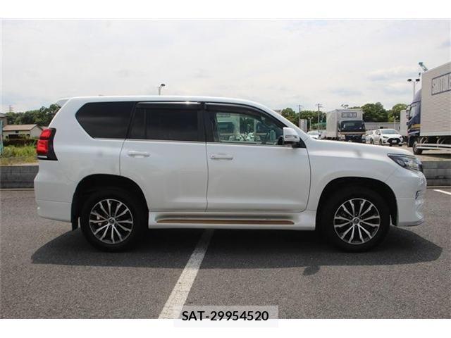 Toyota LAND CRUISER PRADO 2018-10 7392576-14