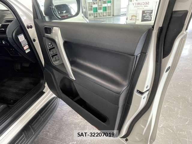 Toyota LAND CRUISER PRADO 2020-01 7392566-13
