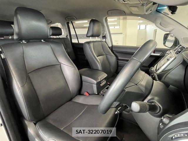 Toyota LAND CRUISER PRADO 2020-01 7392566-24