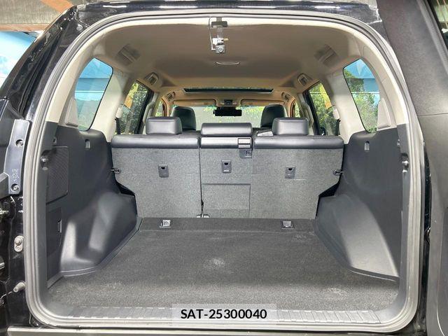 Toyota LAND CRUISER PRADO 2023-10 7392561-10