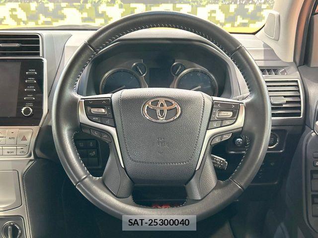 Toyota LAND CRUISER PRADO 2023-10 7392561-11