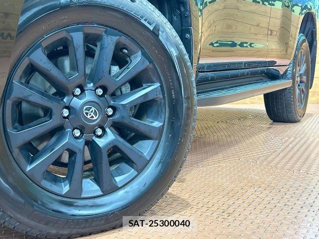 Toyota LAND CRUISER PRADO 2023-10 7392561-13
