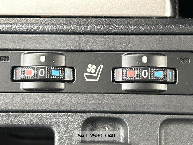 Toyota LAND CRUISER PRADO 2023-10 7392561-6