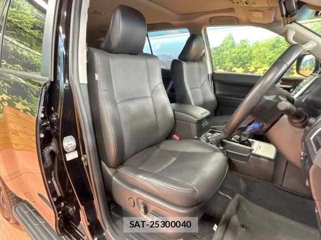 Toyota LAND CRUISER PRADO 2023-10 7392561-8