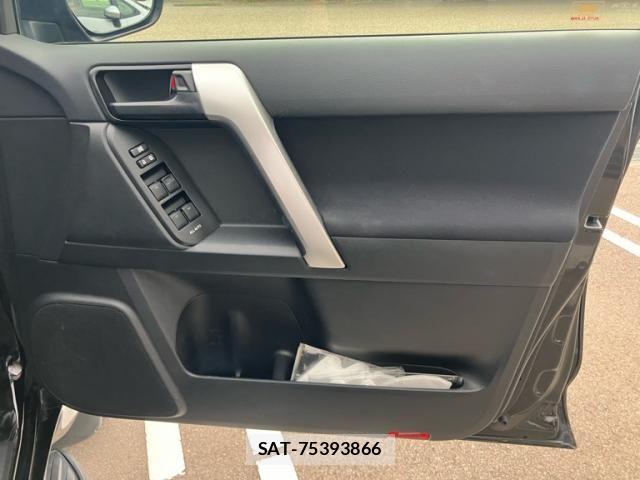 Toyota LAND CRUISER PRADO 2021-04 7455246-11