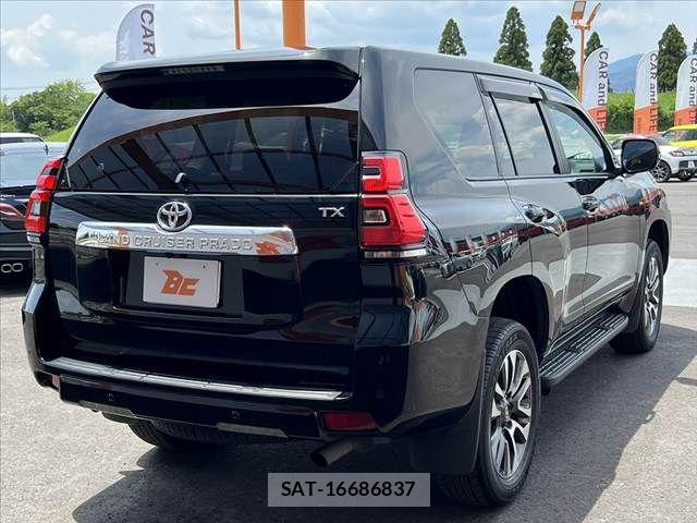 Toyota LAND CRUISER PRADO 2023-10 7455243-12