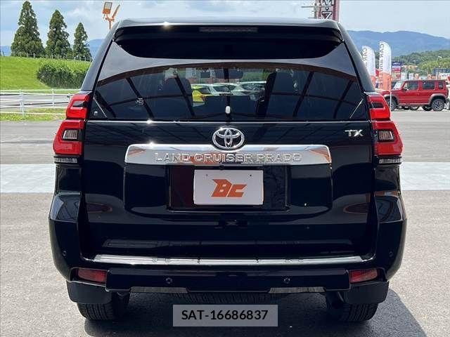 Toyota LAND CRUISER PRADO 2023-10 7455243-13