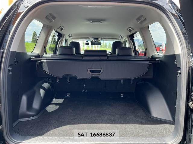Toyota LAND CRUISER PRADO 2023-10 7455243-19