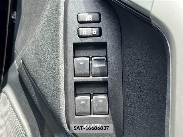 Toyota LAND CRUISER PRADO 2023-10 7455243-26