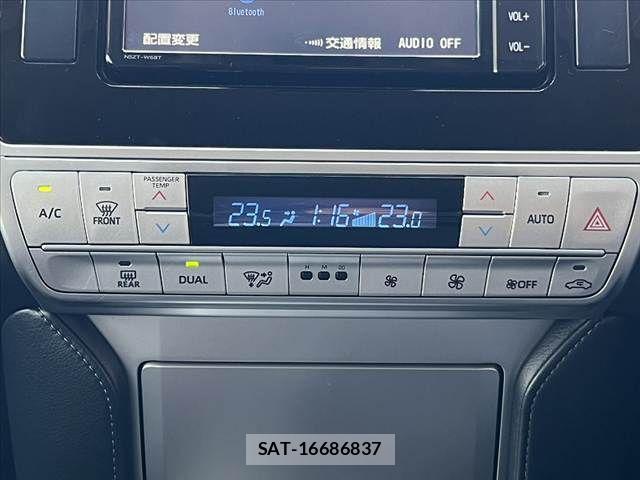Toyota LAND CRUISER PRADO 2023-10 7455243-29