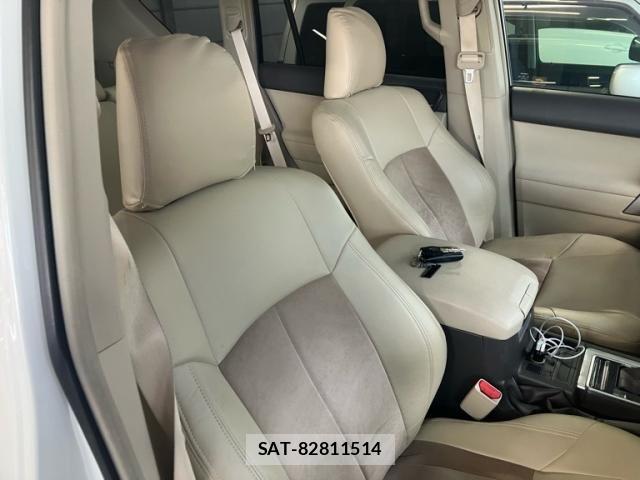Toyota LAND CRUISER PRADO 2020-02 7455240-13