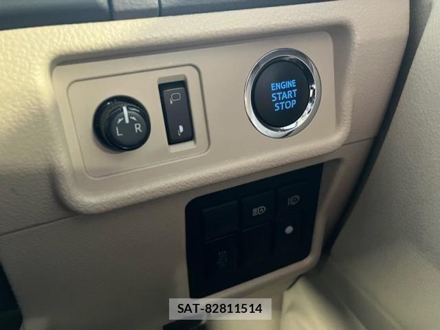 Toyota LAND CRUISER PRADO 2020-02 7455240-18
