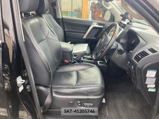 Toyota LAND CRUISER PRADO 2018-05 7455245-12