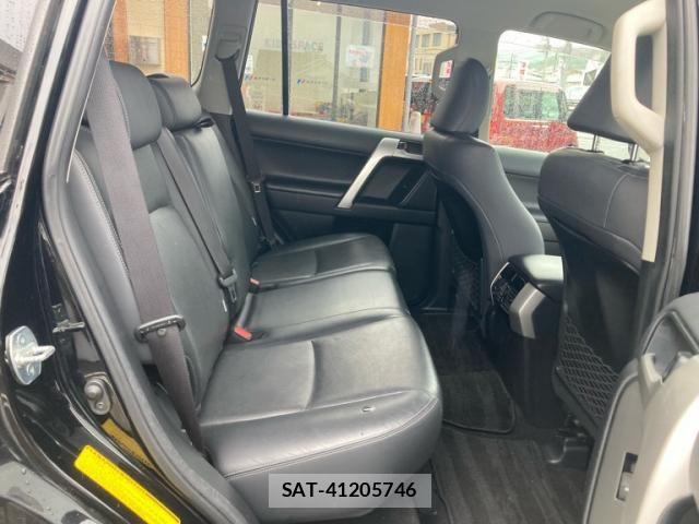 Toyota LAND CRUISER PRADO 2018-05 7455245-13