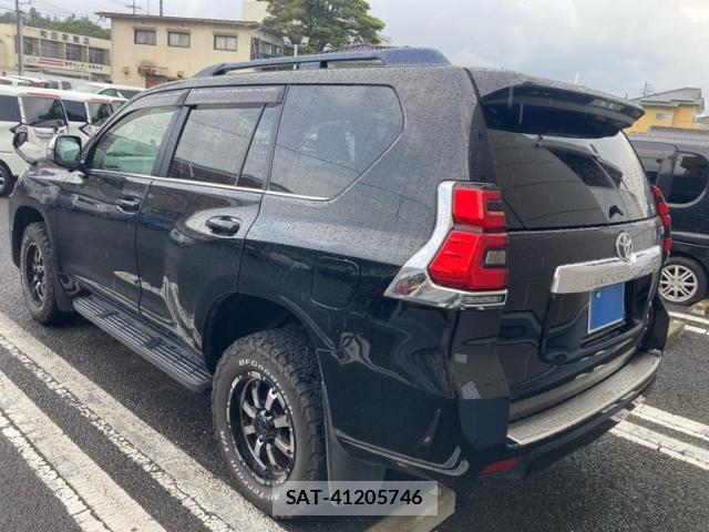 Toyota LAND CRUISER PRADO 2018-05 7455245-2