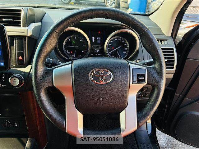 Toyota LAND CRUISER PRADO 2017-03 7455244-13