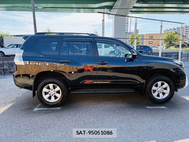 Toyota LAND CRUISER PRADO 2017-03 7455244-19