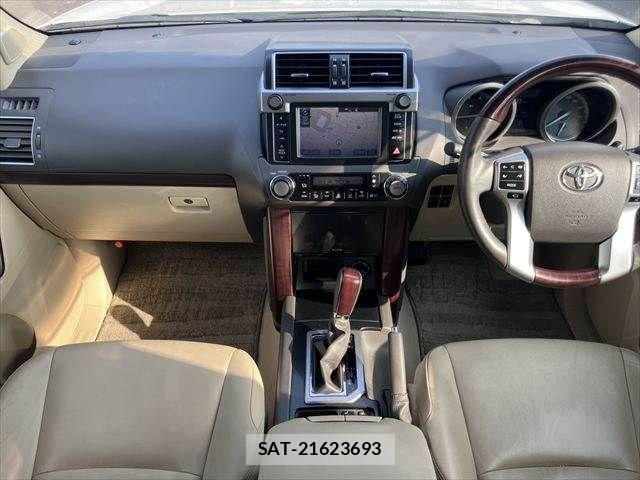 Toyota LAND CRUISER PRADO 2014-01 7455256-2