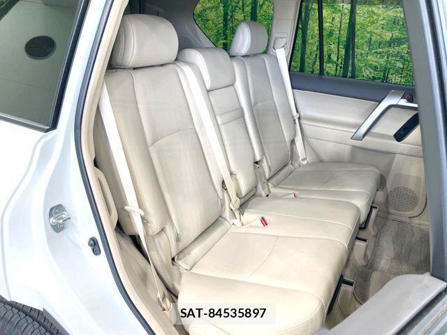 Toyota LAND CRUISER PRADO 2023-11 7455231-8