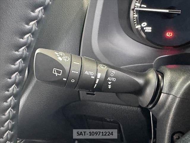 Toyota LAND CRUISER PRADO 2019-08 7501161-23