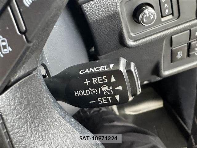 Toyota LAND CRUISER PRADO 2019-08 7501161-25