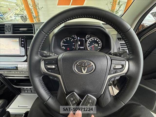 Toyota LAND CRUISER PRADO 2019-08 7501161-6
