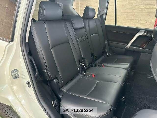 Toyota LAND CRUISER PRADO 2016-04 7501174-9