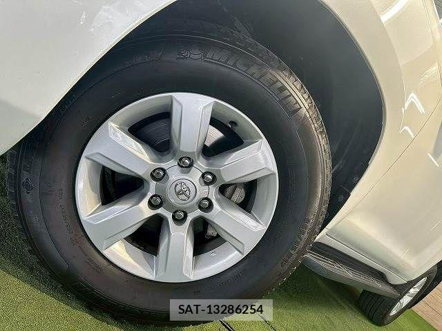 Toyota LAND CRUISER PRADO 2016-04 7501174-12