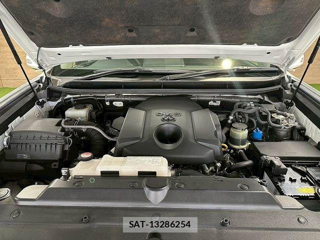 Toyota LAND CRUISER PRADO 2016-04 7501174-13