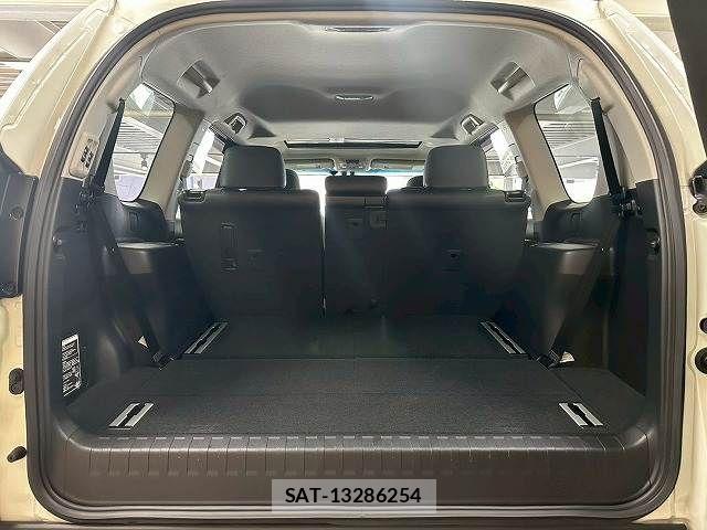 Toyota LAND CRUISER PRADO 2016-04 7501174-19