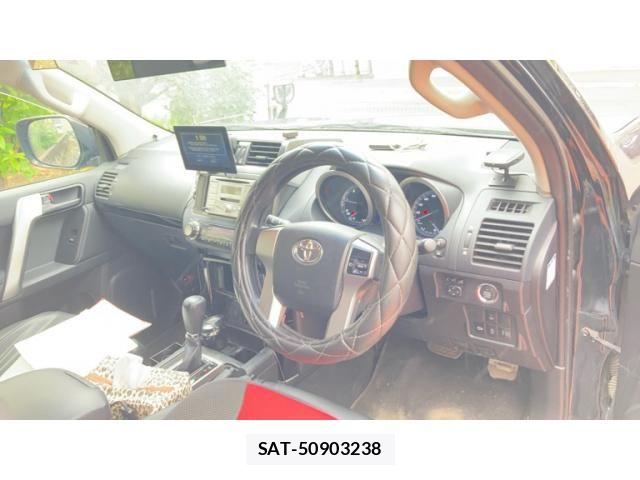 Toyota LAND CRUISER PRADO 2016-11 7501186-12